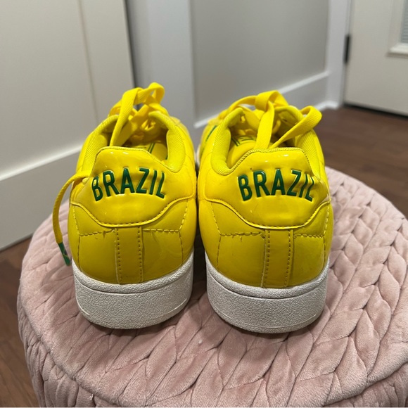 Green and yellow Brazil adidas sneaker and matching jacket - Picture 2 of 6